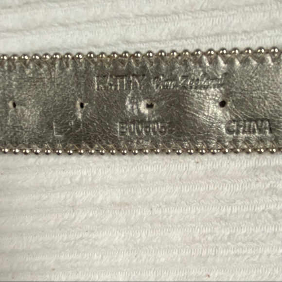 Kathy van Zeeland buckle stud back leather belt - Picture 14 of 15